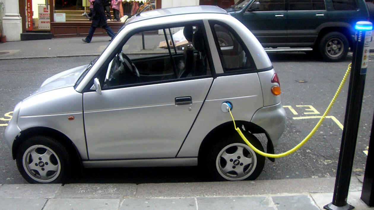 Co trzeci samochód elektryczny w Europie sprzedawany jest